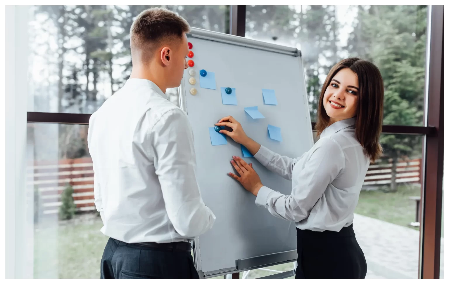 Tips for Creating Engaging B2B Whitepapers That Drive Leads and Conversions